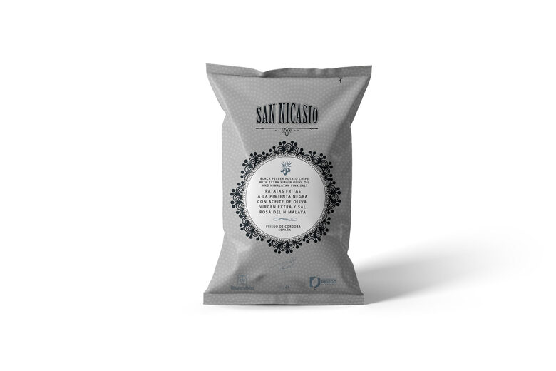 San Nicasio kartupeļu čipsi ar melniem pipariem un rozā Himalaju sāli