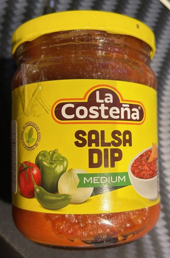 Medium spicy tomato salsa dip